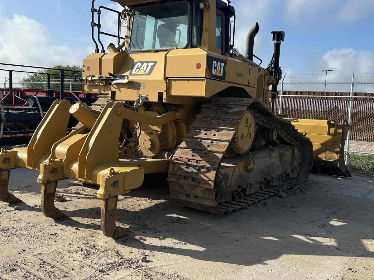 Subcategory - 180-299 HP Crawler Dozers | image 9
