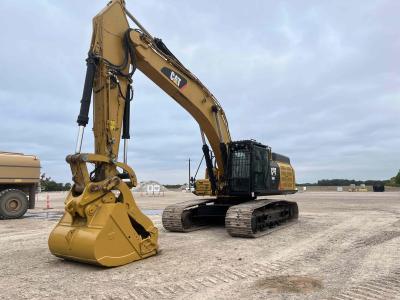 Gallery Thumbnail - Subcategory - 100,000+ Lb Excavators | image 0