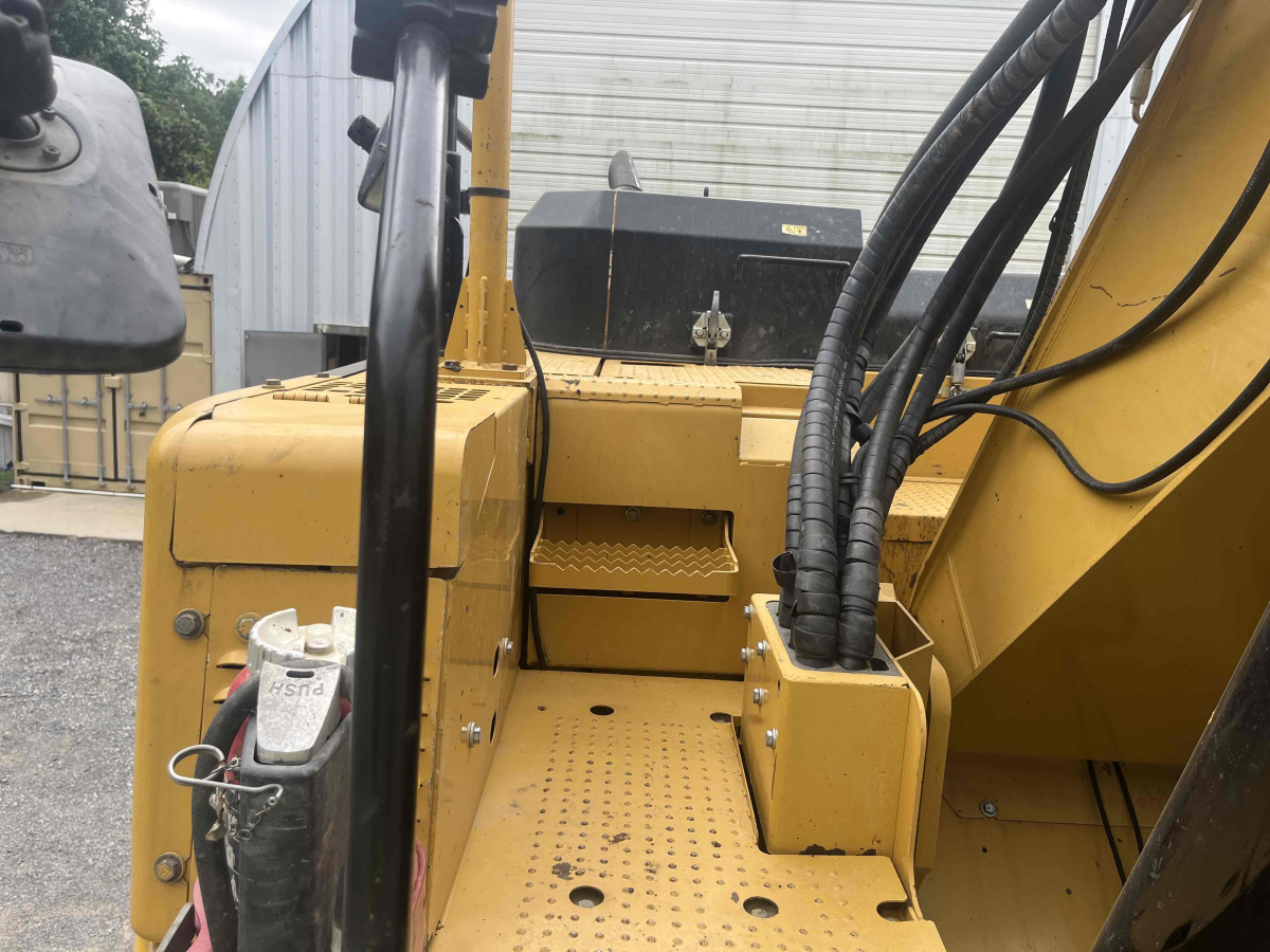 Detail Photo - 2017 Caterpillar 335F LCR | image 18