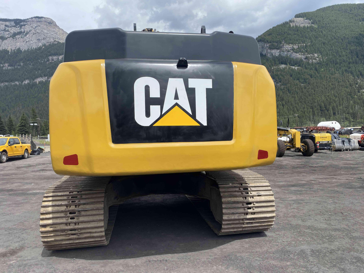 Subcategory - 100,000+ Lb Excavators | image 4