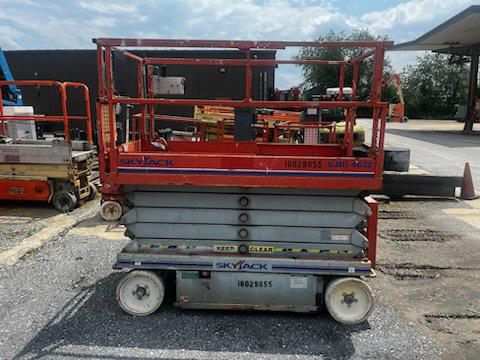 Subcategory - 19+ Ft Electric Scissor Lifts | image 0