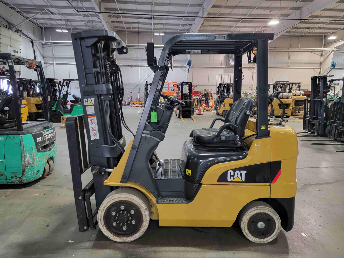 Subcategory - 0-19,999 Lb Cushion Tire Forklift Trucks | image 1