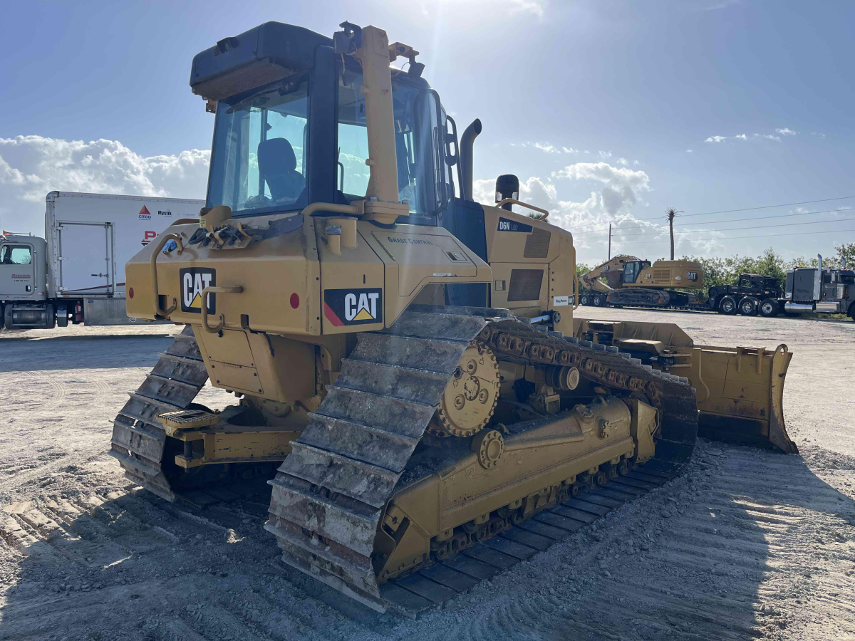 Subcategory - 115-179 HP Crawler Dozers | image 2