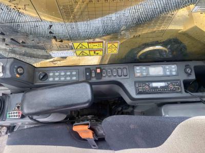 Gallery Thumbnail - Subcategory - 100,000+ Lb Excavators | image 11