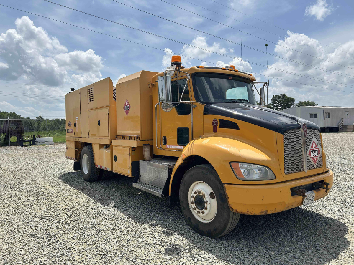 Detail Photo - 2010 Kenworth T300 | image 1