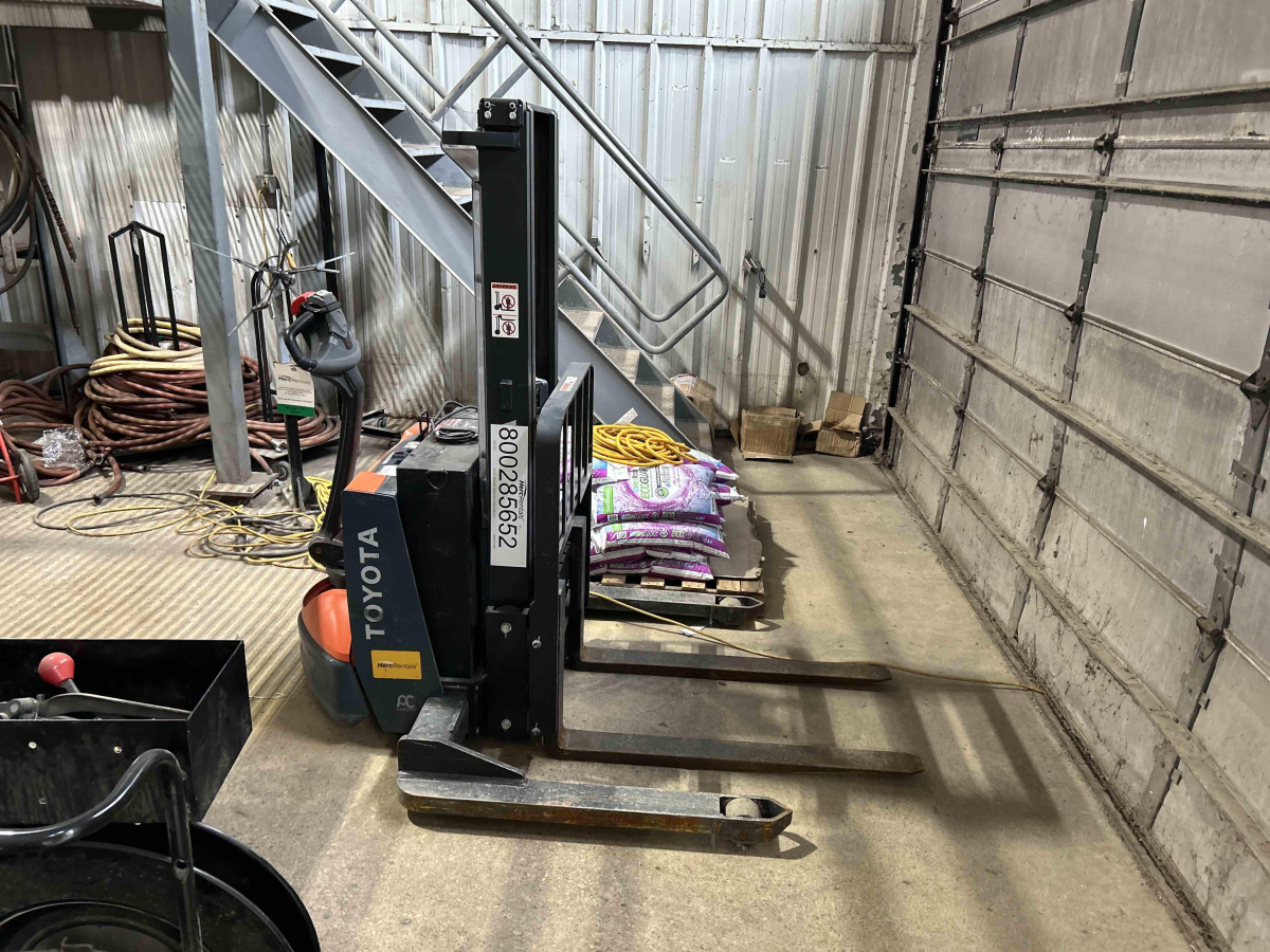 Subcategory - Walk-Behind Electric Stackers | image 0