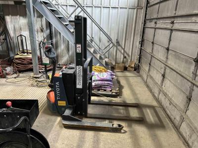 Gallery Thumbnail - Subcategory - Walk-Behind Electric Stackers | image 0