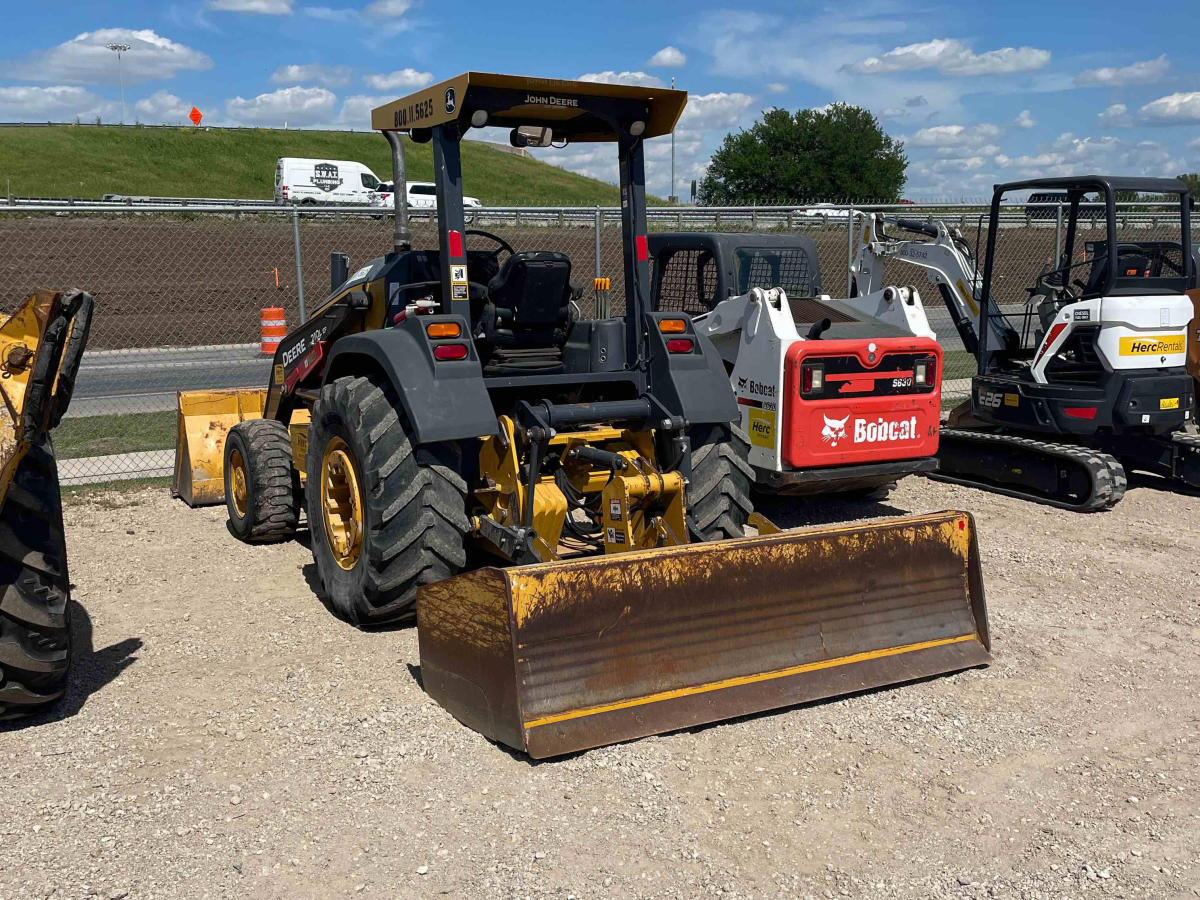 Detail Photo - 2016 John Deere 210L EP | image 0