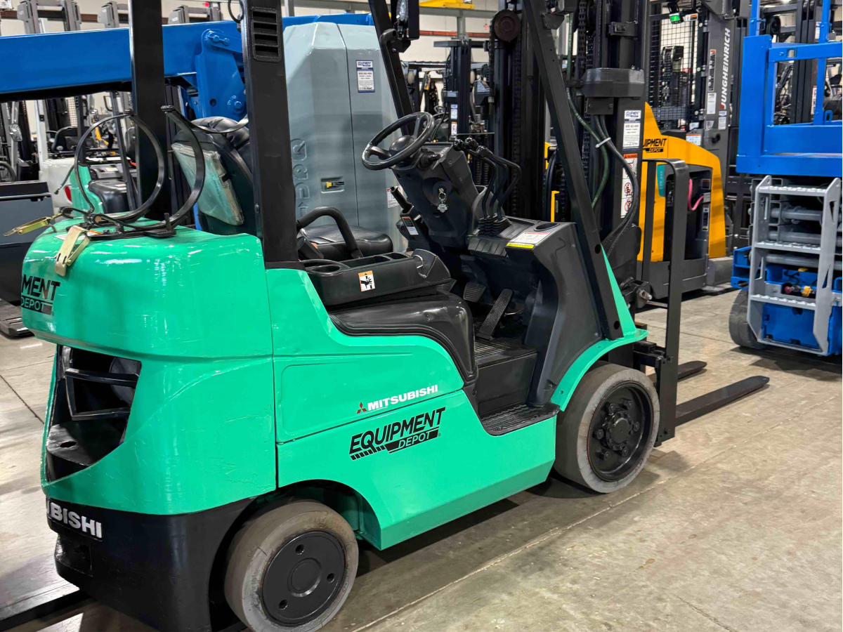 Subcategory - 0-19,999 Lb Cushion Tire Forklift Trucks | image 0