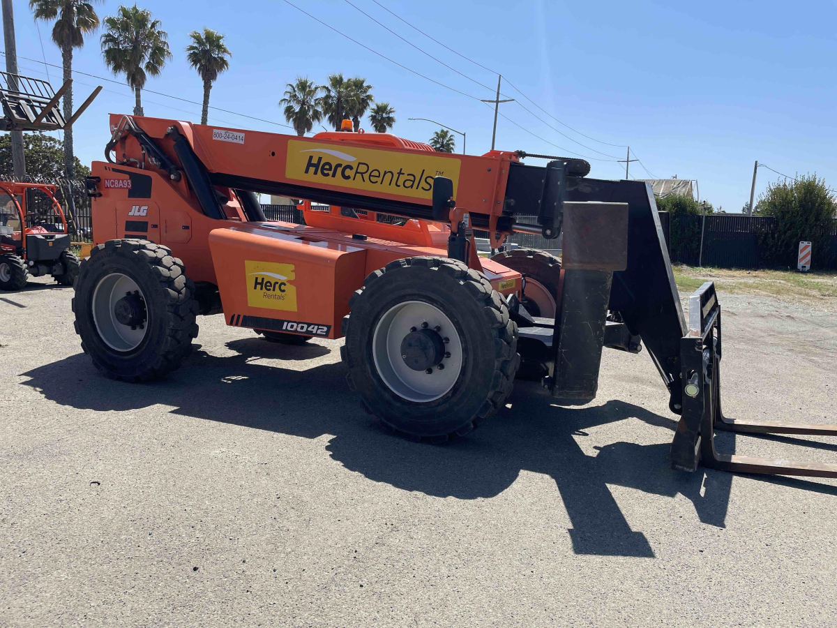 Subcategory - 10,000-10,999 Lb Telehandlers | image 4