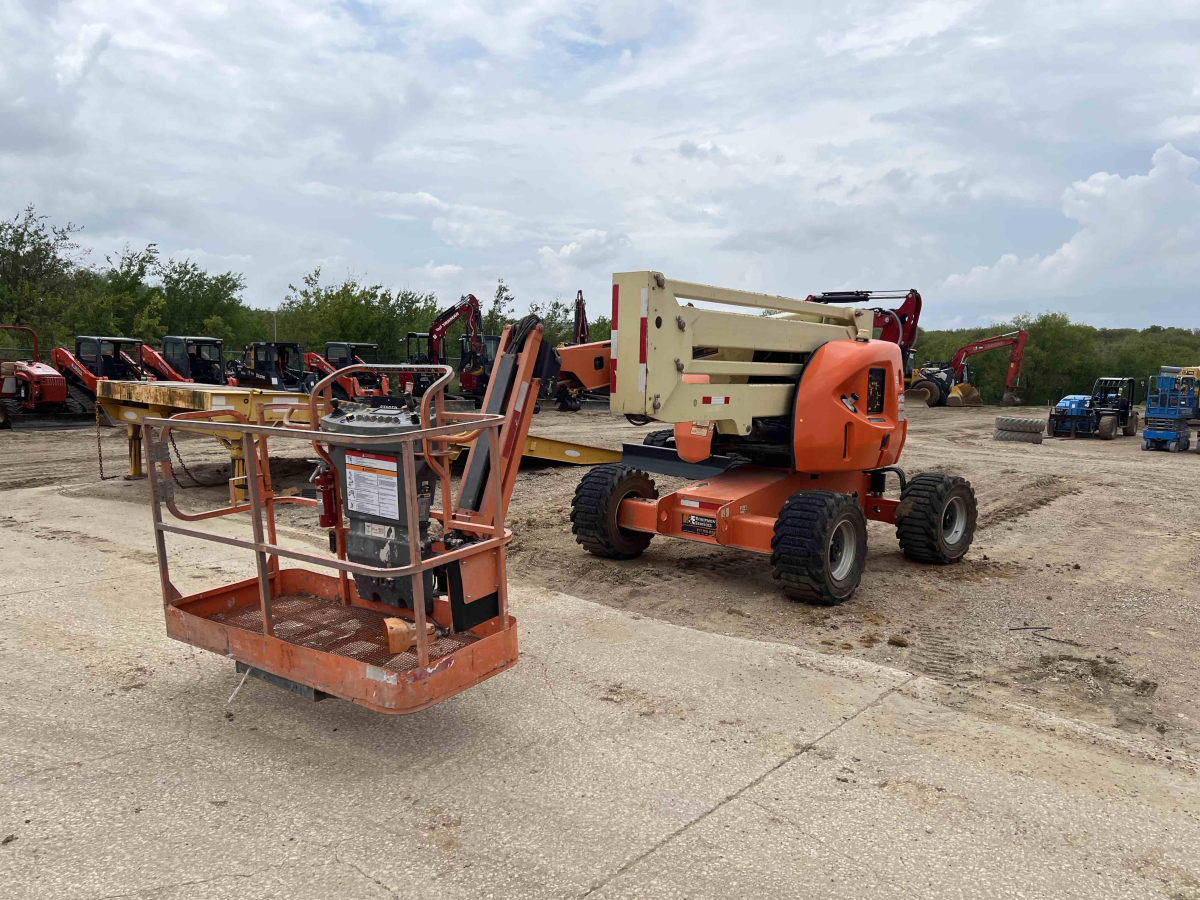 Subcategory - 0-49 Ft Articulating Booms | image 0