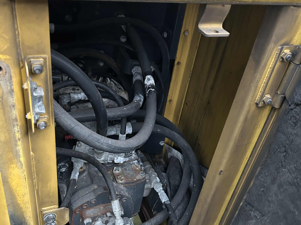 Subcategory - 100,000+ Lb Excavators | image 29