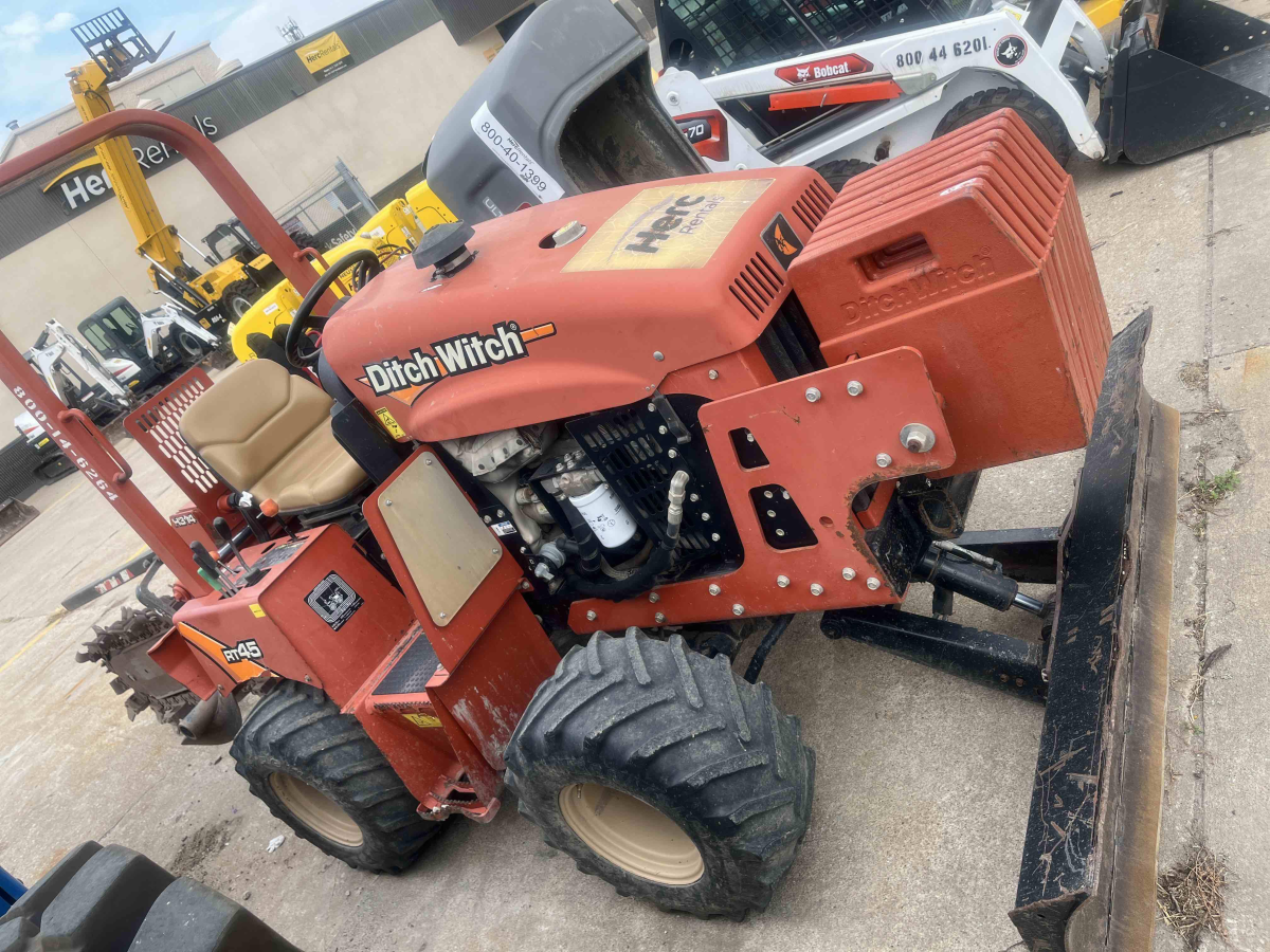 Detail Photo - 2017 Ditch Witch RT45 | image 2