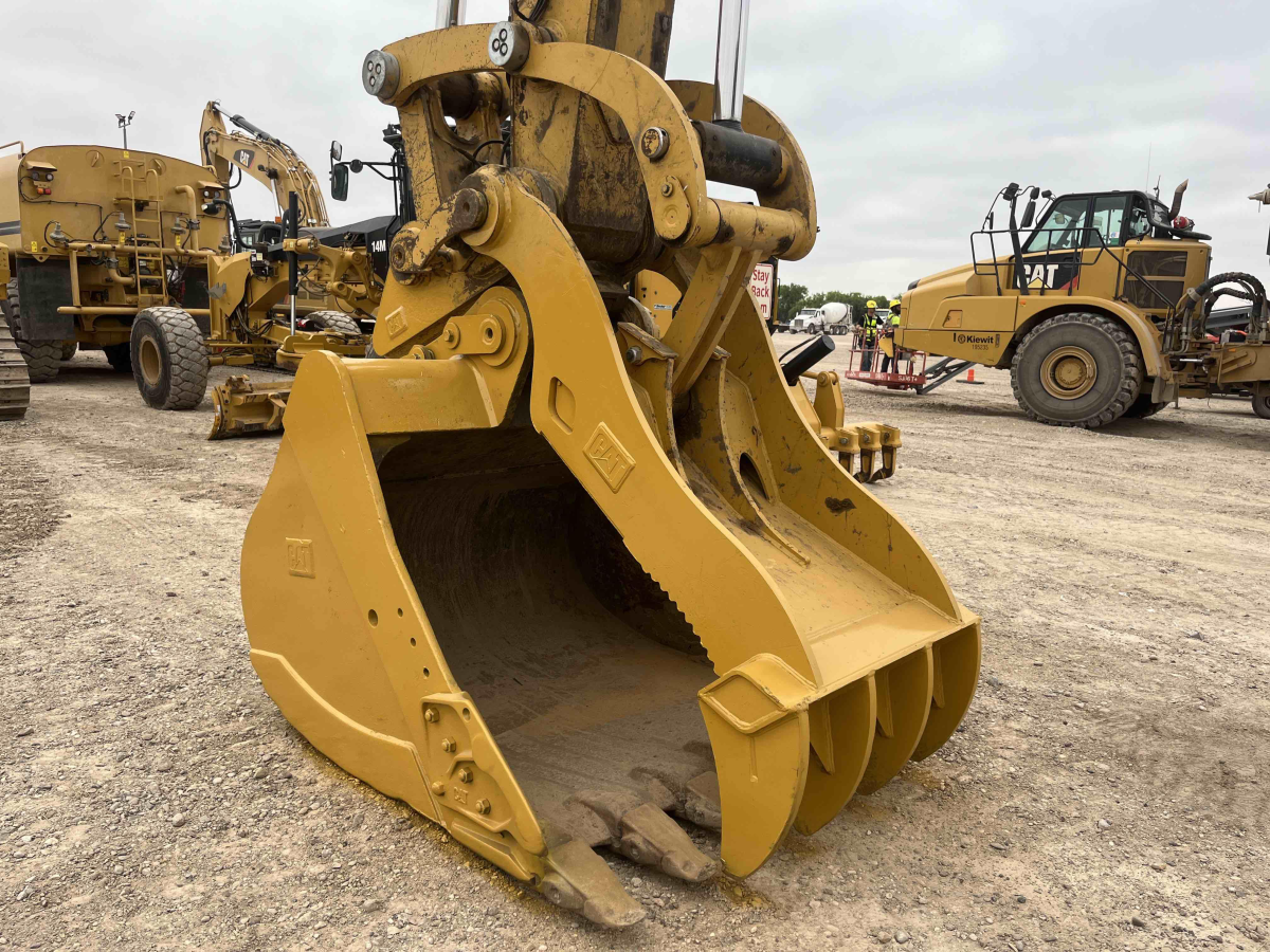 Subcategory - 100,000+ Lb Excavators | image 13