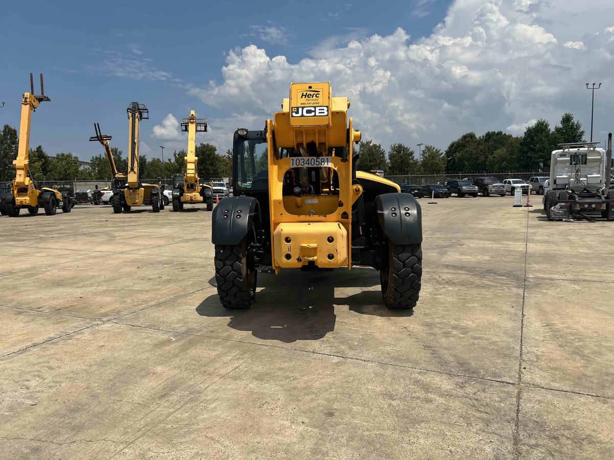 Subcategory - 7,000-9,999 Lb Telehandlers | image 2