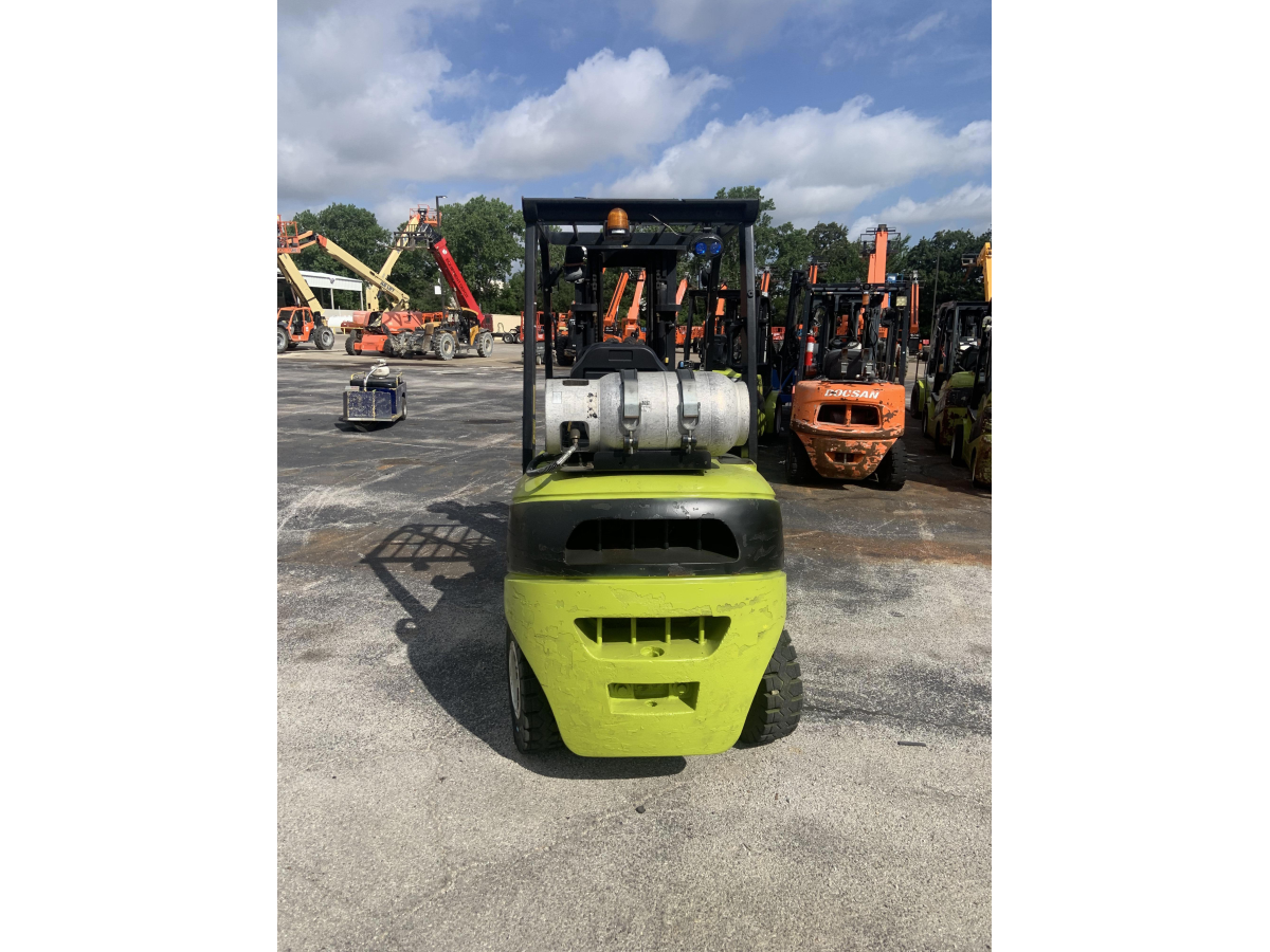 Subcategory - 0-19,999 Lb Pneumatic Tire Forklift Trucks | image 1