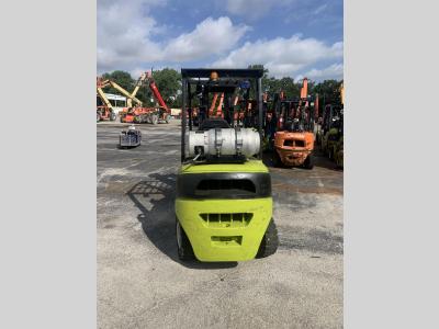 Gallery Thumbnail - Subcategory - 0-19,999 Lb Pneumatic Tire Forklift Trucks | image 1