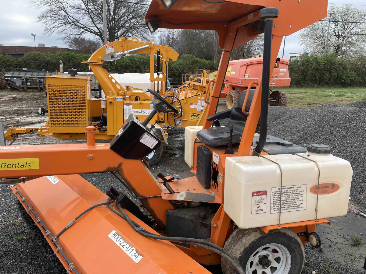 Subcategory - Ride-On Sweepers And Brooms | image 1