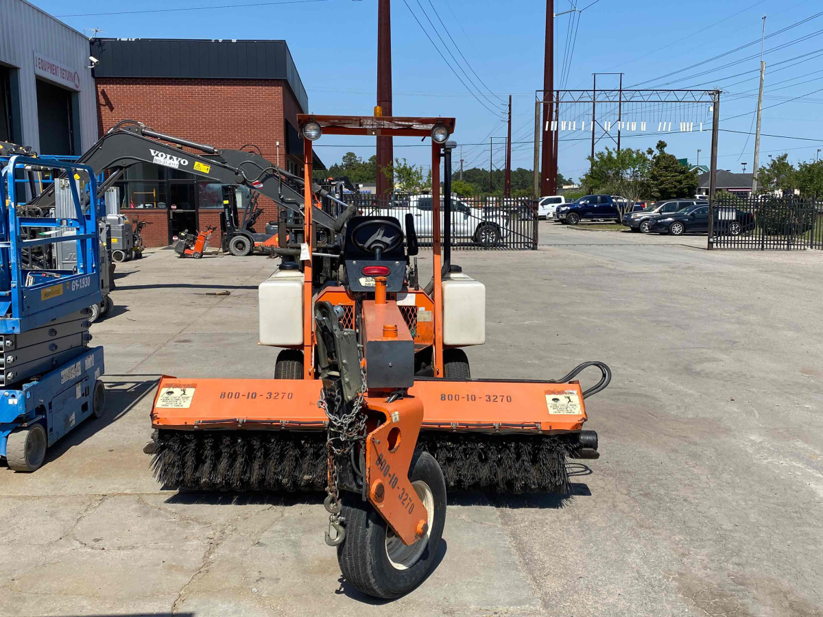 LayMor Used Sweepmaster 300 2016 Used Equipment Sale