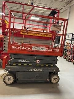 Subcategory - 19+ Ft Electric Scissor Lifts | image 0