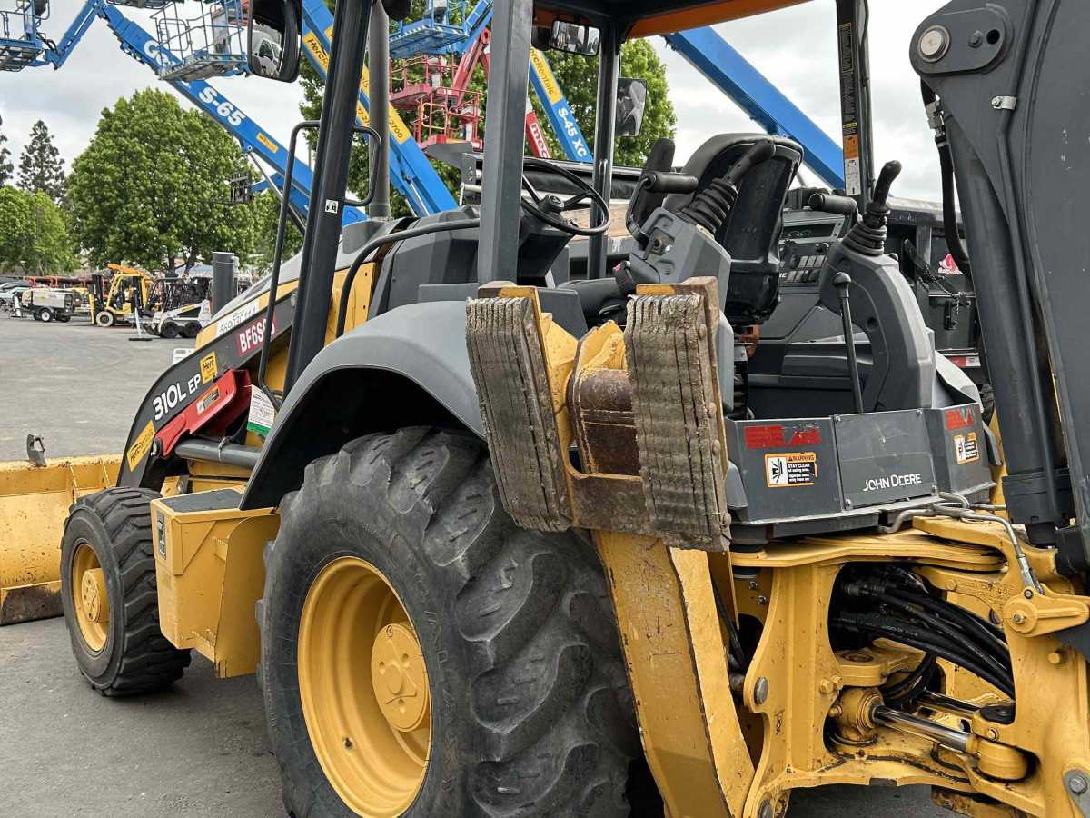 Subcategory - 0-69 HP Backhoe Loaders | image 2