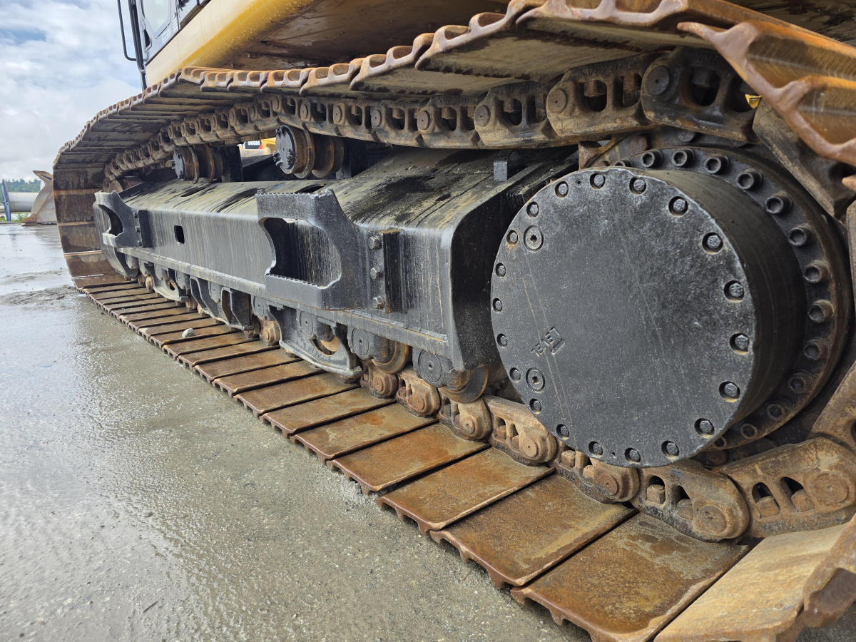 Subcategory - 100,000+ Lb Excavators | image 11