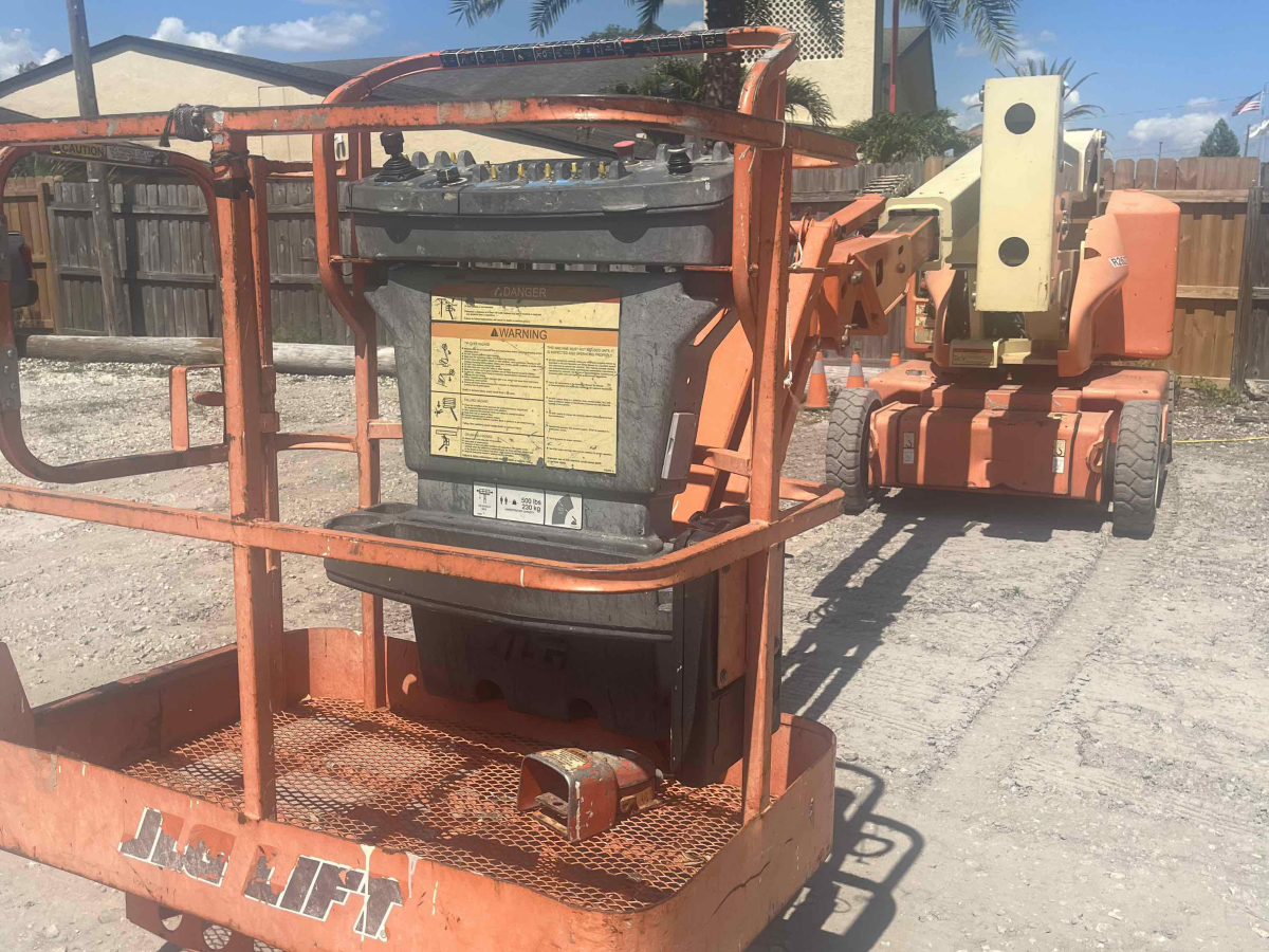 Subcategory - 40+ Ft Electric Articulating Booms | image 2