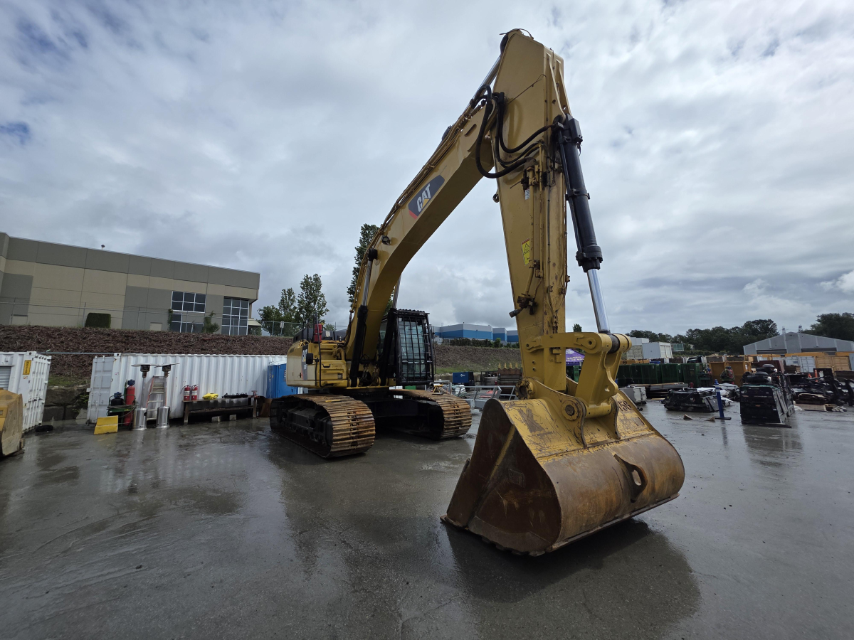 Subcategory - 100,000+ Lb Excavators | image 19