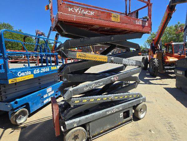 Subcategory - 19+ Ft Electric Scissor Lifts | image 1