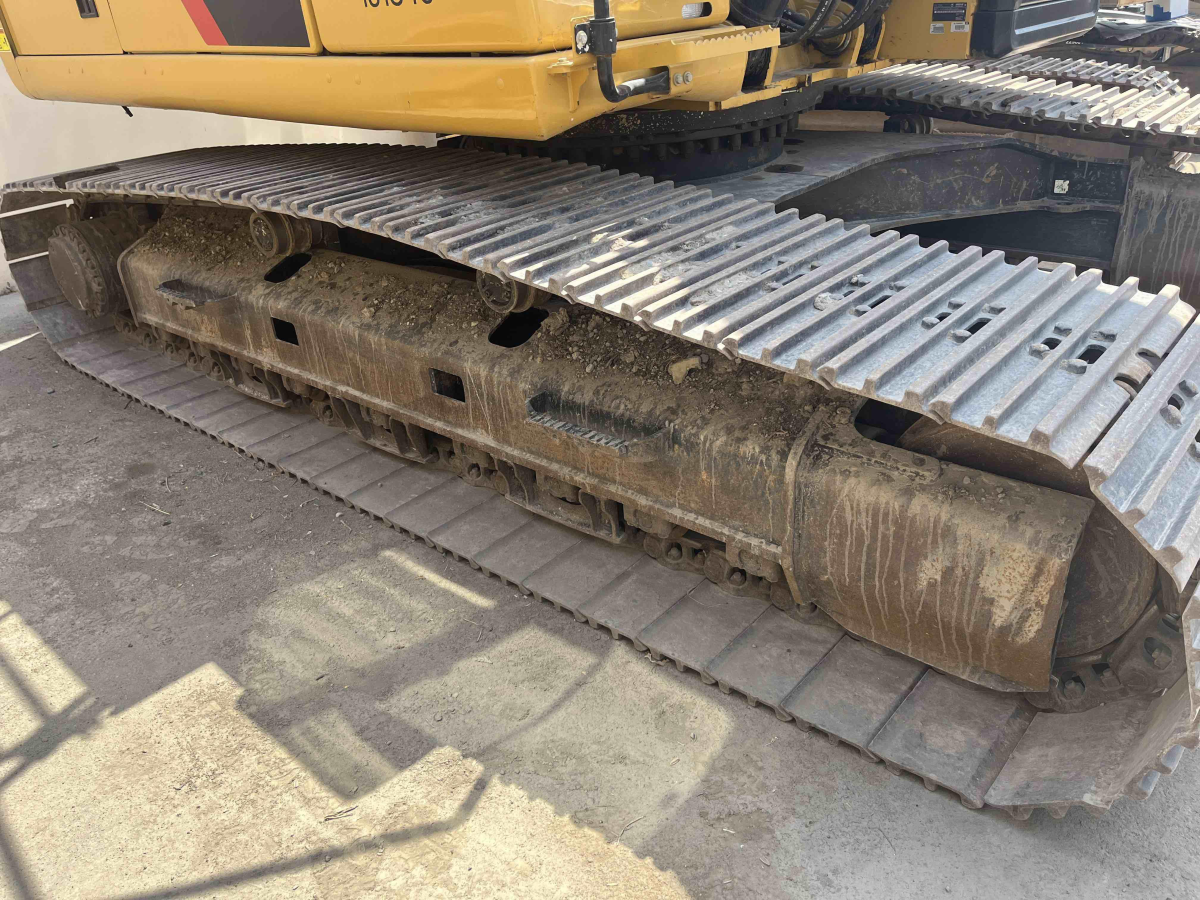 Subcategory - 45,000-74,999 Lb Excavators | image 12