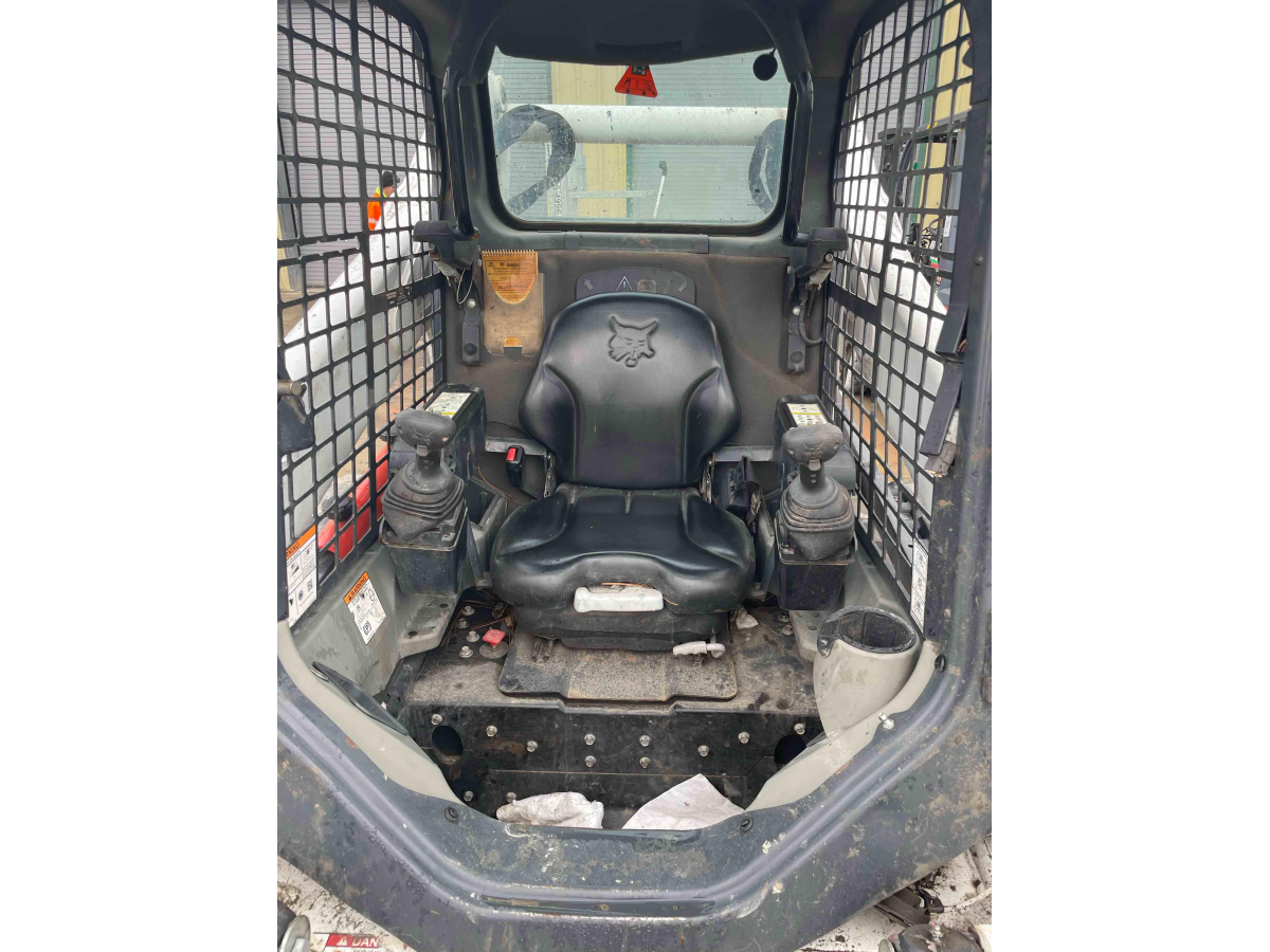 Detail Photo - 2018 Bobcat T740 | image 2