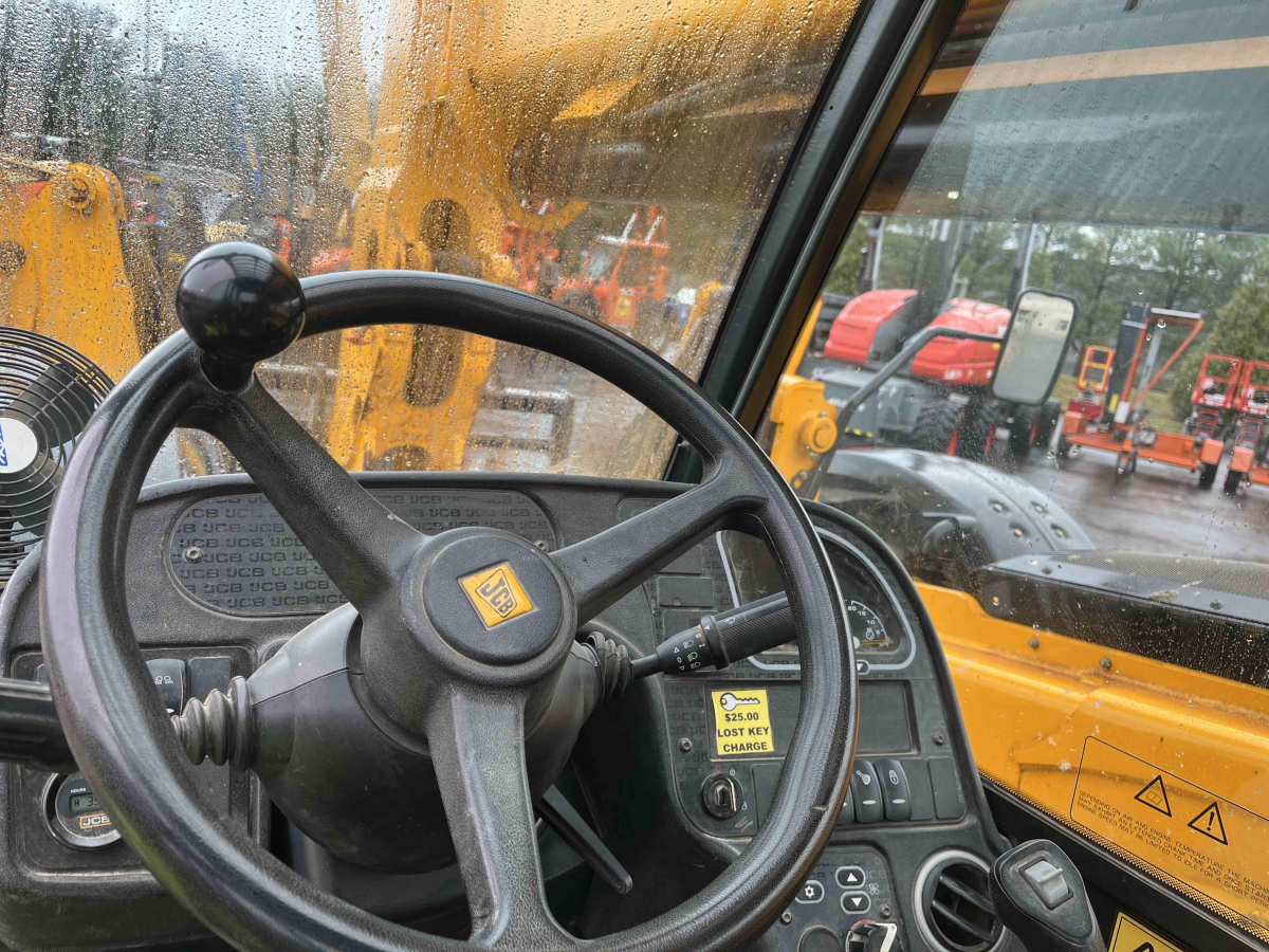 Subcategory - 10,000-10,999 Lb Telehandlers | image 17