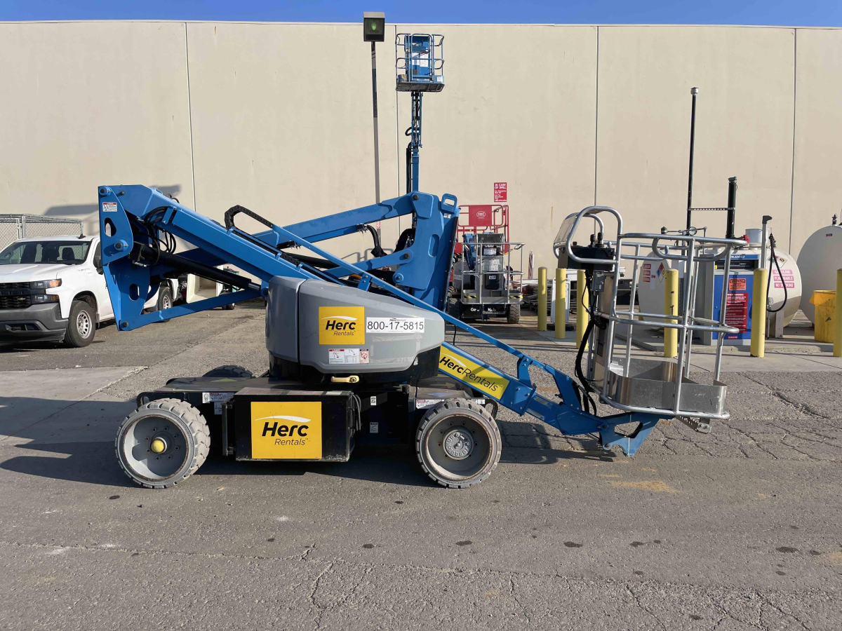 Subcategory - 0-39 Ft Electric Articulating Booms | image 0