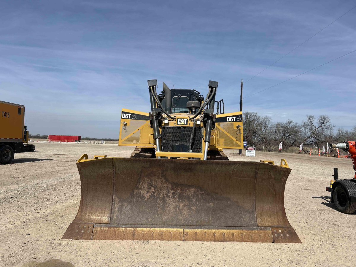 Subcategory - 180-299 HP Crawler Dozers | image 3