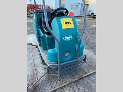 Gallery Thumbnail - Subcategory - Ride-On Sweepers And Brooms | image 0
