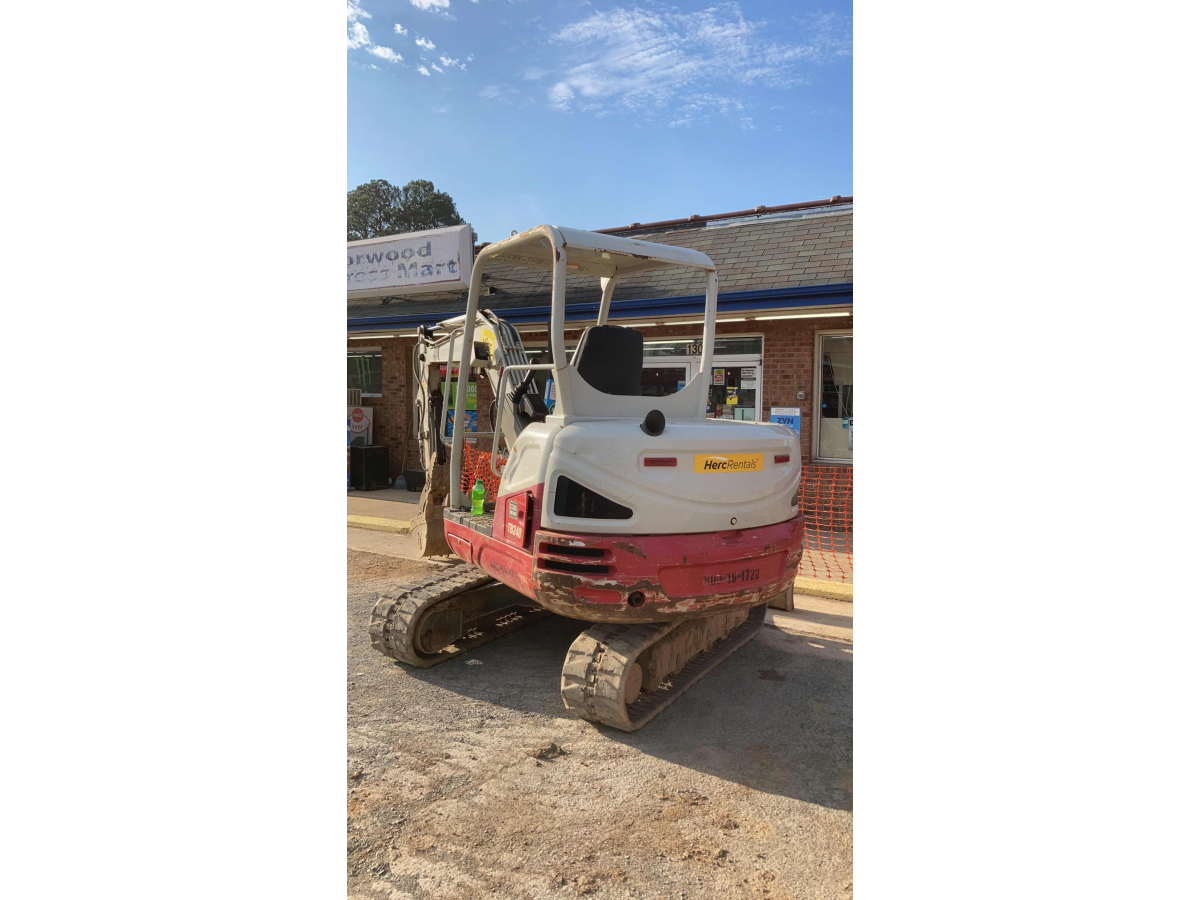 Detail Photo - 2016 Takeuchi TB240 | image 3