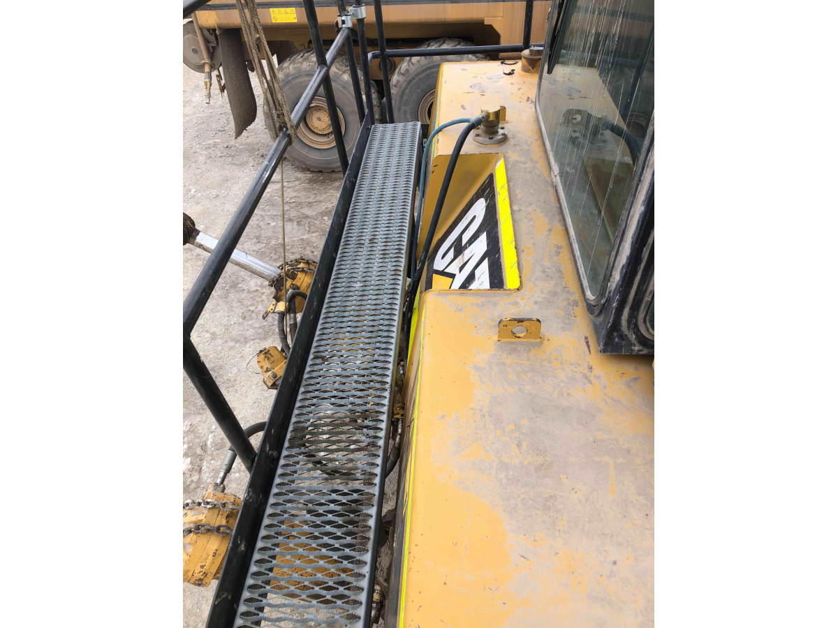 Detail Photo - 2005 Caterpillar D10T | image 10