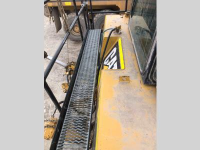 Gallery Thumbnail - Subcategory - 300+ HP Crawler Dozers | image 10