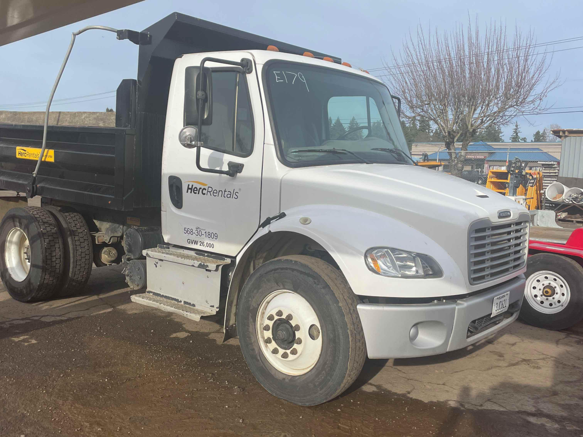 Detail Photo - 2017 Freightliner M2106 | image 1