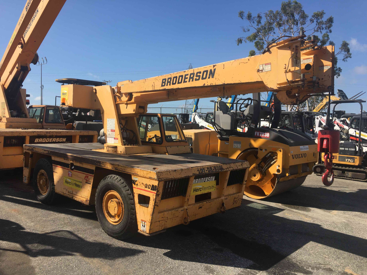 Subcategory - Carry Deck Cranes | image 1