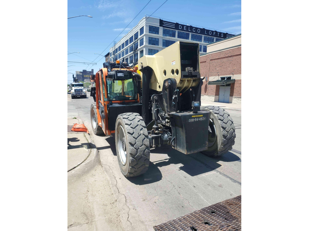 Herc Rentals 2015 JLG G1255A