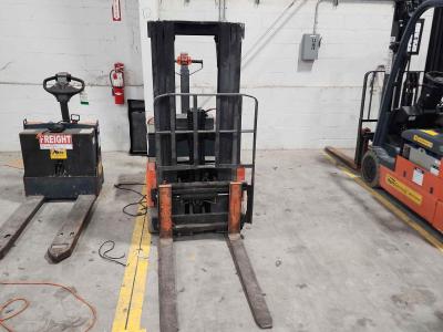 Gallery Thumbnail - Subcategory - Walk-Behind Electric Stackers | image 2