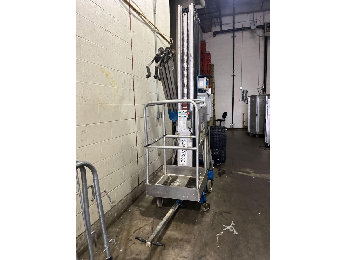 Subcategory - Push Around Mast Lifts | image 0