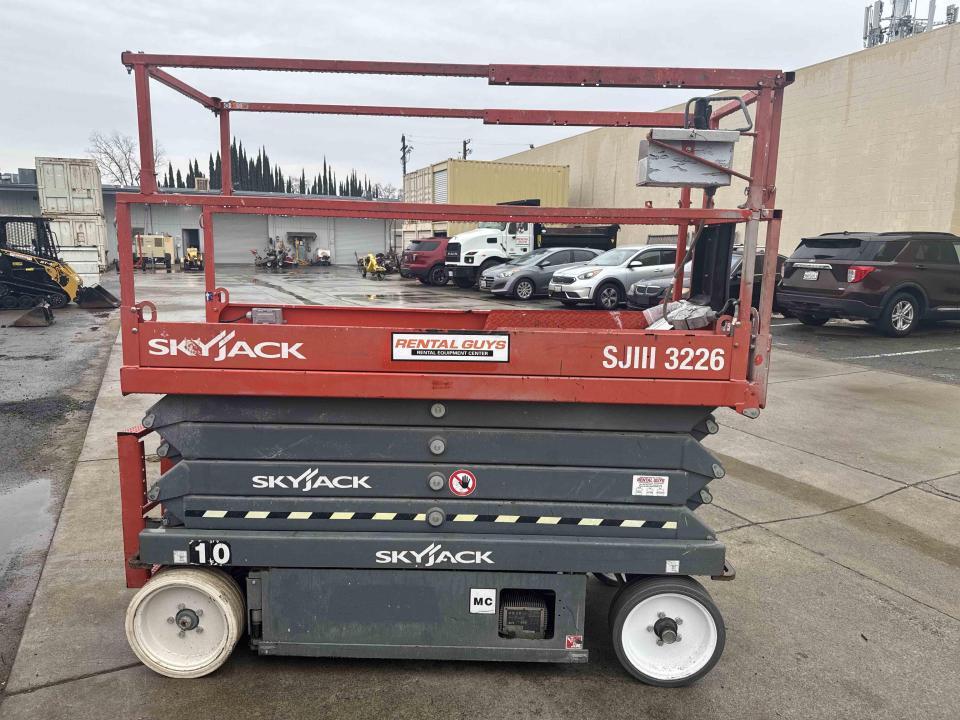 2017 Skyjack SJIII 3226 Scissor Lifts | Guy Rents, Inc. DBA Rental Guys