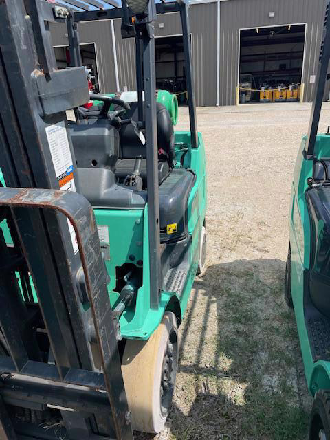 Subcategory - 0-19,999 Lb Cushion Tire Forklift Trucks | image 4