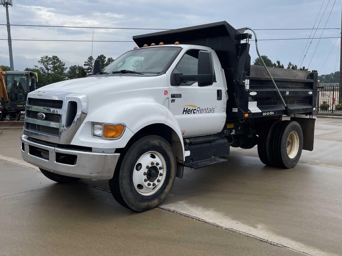 Detail Photo - 2015 Ford F-650 | image 2