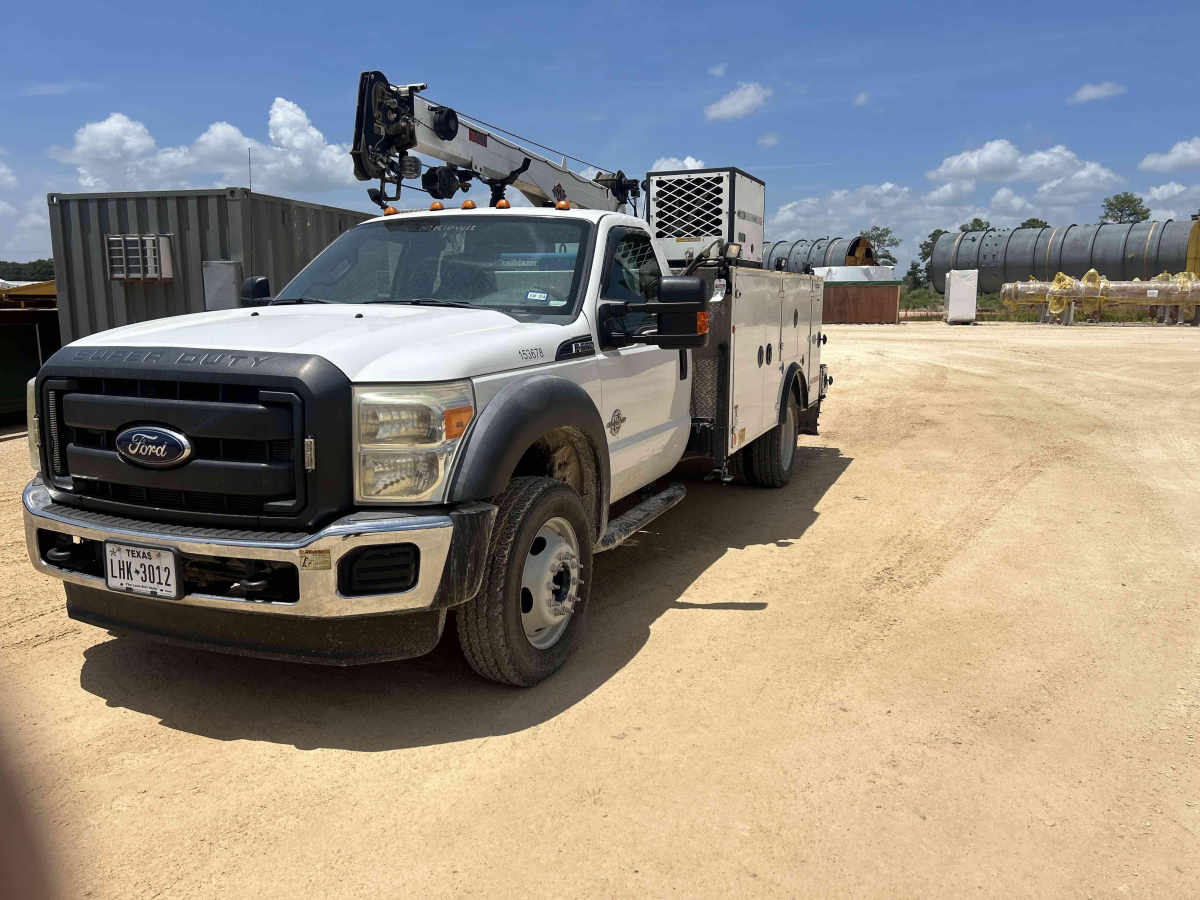 Detail Photo - 2013 Ford F-550 | image 2