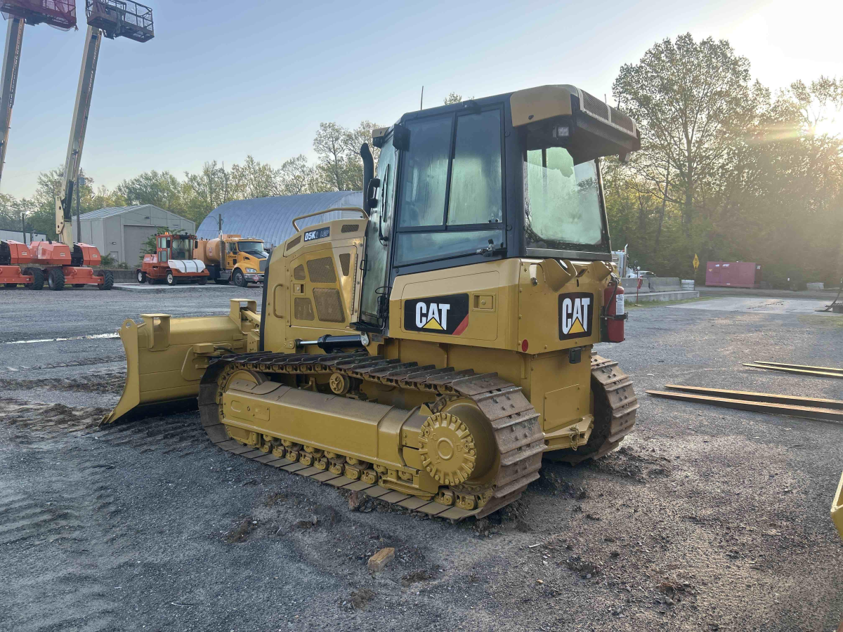 Subcategory - 0-114 HP Crawler Dozers | image 2