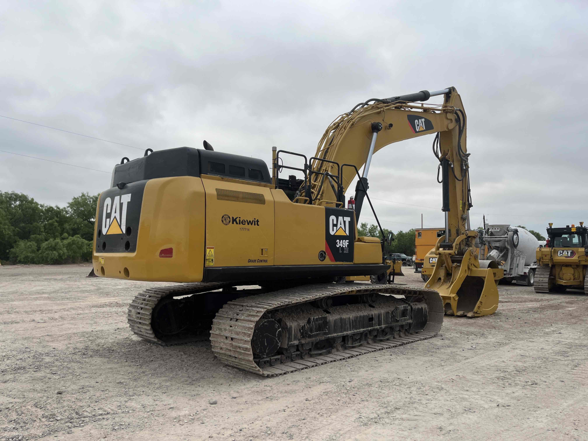 Subcategory - 100,000+ Lb Excavators | image 4