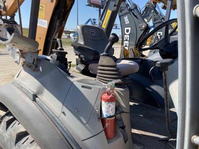Gallery Thumbnail - Subcategory - 70+ HP Backhoe Loaders | image 3